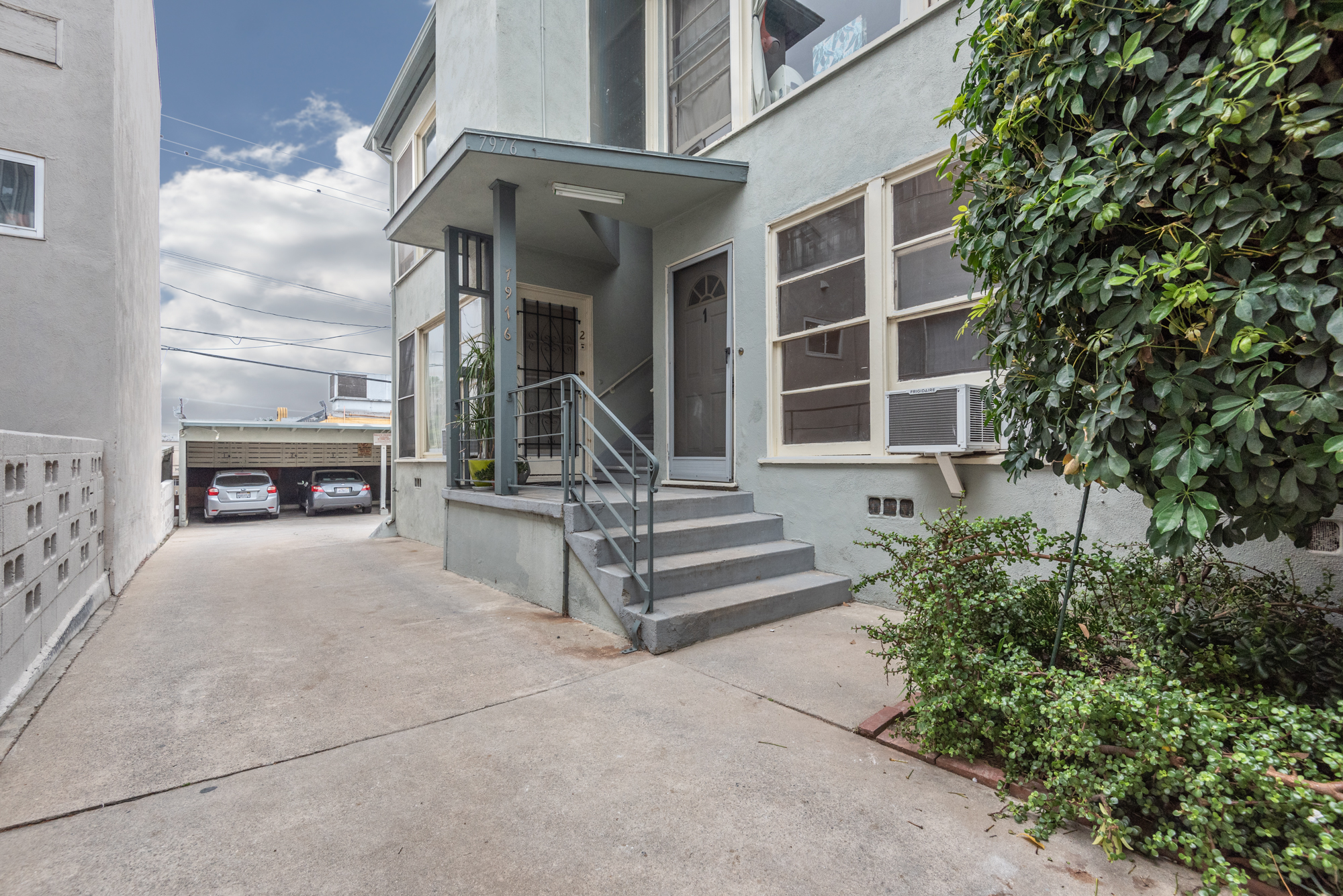 Norton Ave. The Liberow Group